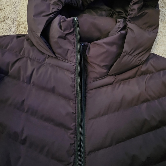 NWT Women's Winter Jacket 32 Degree Heat Small | Acai Berry Color | Never Worn - Picture 6 of 8